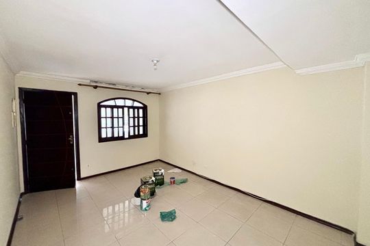 Sala de casa à venda com 2 quartos, 130m² em Vila Nhocuné, São Paulo