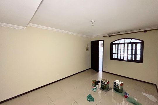 Sala de casa à venda com 2 quartos, 130m² em Vila Nhocuné, São Paulo