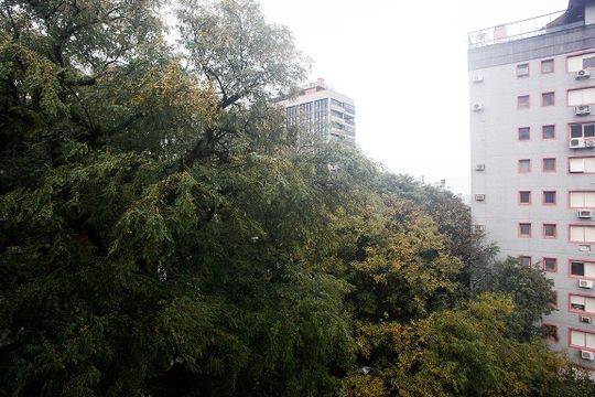 Vista do Quarto 4 de apartamento à venda com 4 quartos, 190m² em Moinhos de Vento, Porto Alegre