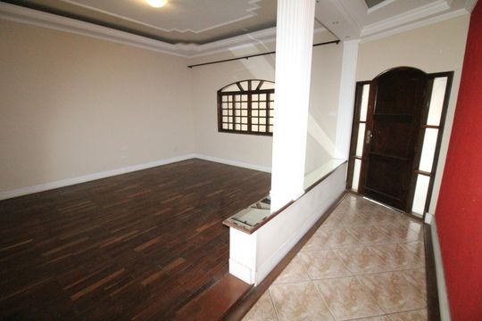 Sala de casa para alugar com 3 quartos, 228m² em Vila Tesouro, São José dos Campos