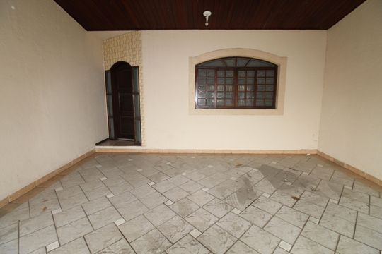 Garagem de casa para alugar com 3 quartos, 228m² em Vila Tesouro, São José dos Campos
