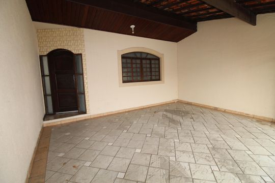 Garagem de casa para alugar com 3 quartos, 228m² em Vila Tesouro, São José dos Campos
