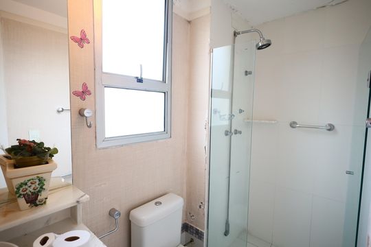 Banheiro da Suíte 1 de apartamento à venda com 3 quartos, 74m² em City Bussocaba, Osasco