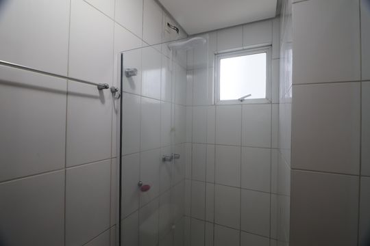 Banheiro suíte de apartamento para alugar com 2 quartos, 70m² em Centro, Canoas