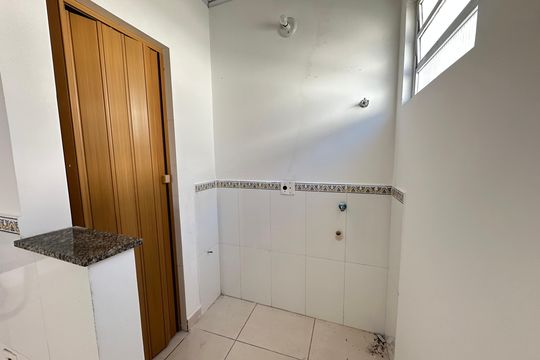 Kitnet de casa para alugar com 1 quarto, 25m² em Parque Sao Vicente, São Vicente