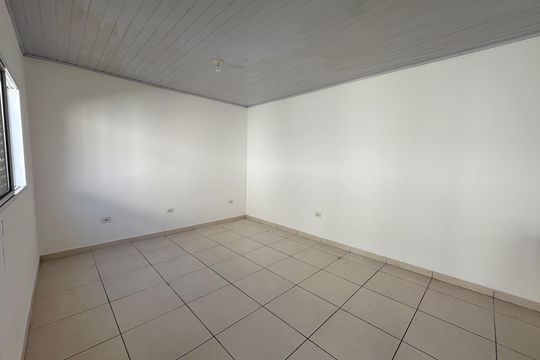 Kitnet de casa para alugar com 1 quarto, 25m² em Parque Sao Vicente, São Vicente