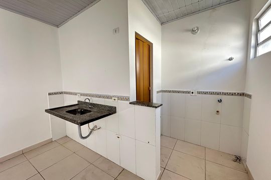 Kitnet de casa para alugar com 1 quarto, 25m² em Parque Sao Vicente, São Vicente