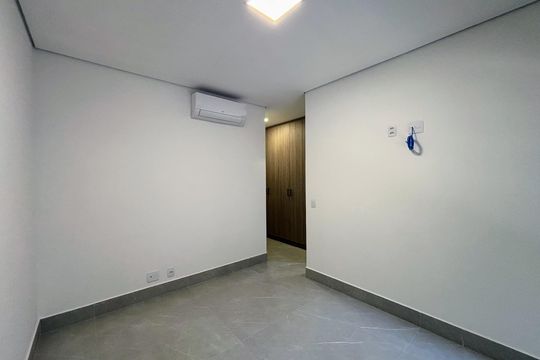 Suíte 2 de apartamento à venda com 2 quartos, 118m² em Indianópolis, São Paulo