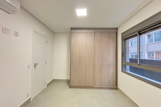 Suíte 2 de apartamento à venda com 2 quartos, 67m² em Indianópolis, São Paulo