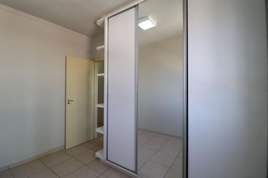 Quarto 2 de apartamento para alugar com 3 quartos, 142m² em Tubalina, Uberlândia
