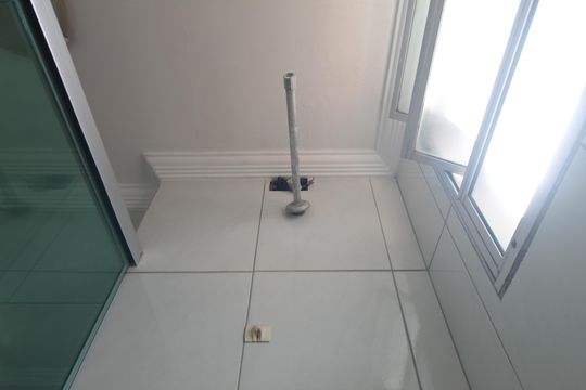 Banheiro Social de apartamento à venda com 2 quartos, 48m² em Jardim Guanabara, Belo Horizonte