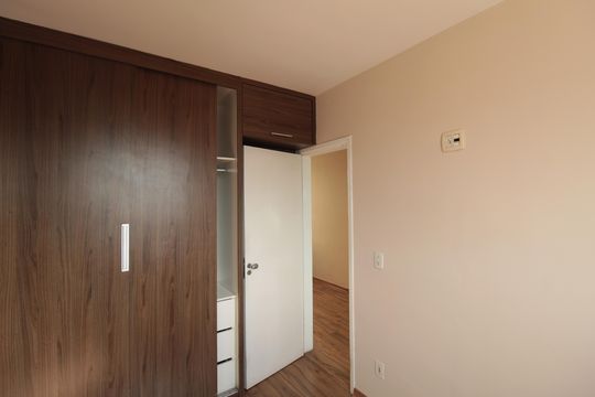 Quarto 1 de apartamento para alugar com 2 quartos, 48m² em Jardim Guanabara, Belo Horizonte