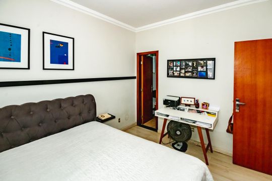 Apartamento à venda com 3 quartos, 179m² em Planalto, Belo Horizonte