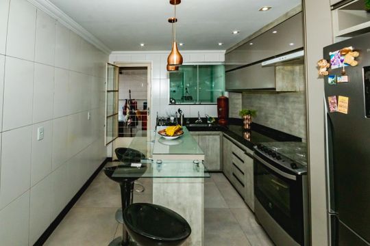 Apartamento à venda com 3 quartos, 179m² em Planalto, Belo Horizonte