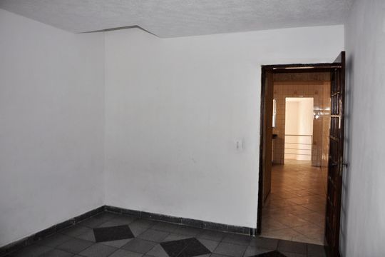 Quarto de casa à venda com 1 quarto, 140m² em Vila Mirante, São Paulo