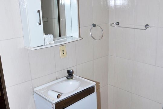 Banheiro social de casa à venda com 1 quarto, 140m² em Vila Mirante, São Paulo
