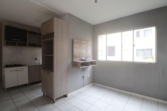 Apartamento à venda com 2 quartos, 45m² em Niterói, Canoas