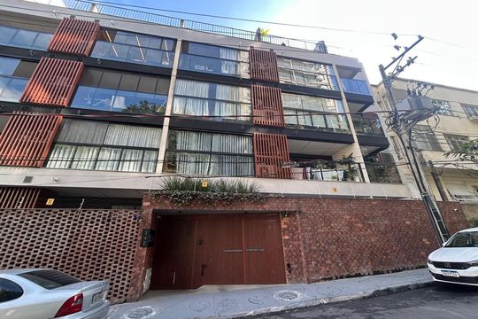 Fachada de apartamento para alugar com 1 quarto, 50m² em Laranjeiras, Rio de Janeiro