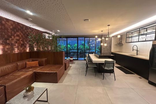 Área comum de apartamento para alugar com 1 quarto, 50m² em Laranjeiras, Rio de Janeiro