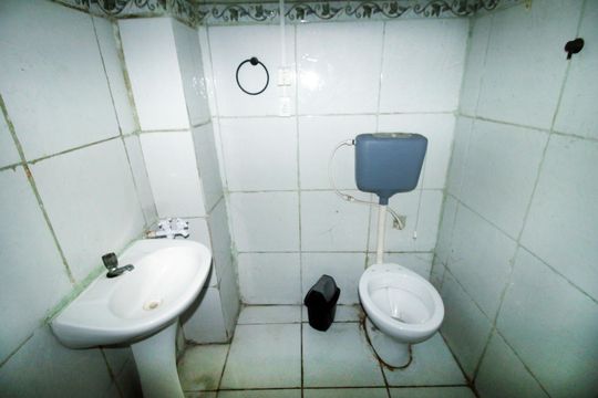 Banheiro de casa para alugar com 1 quarto, 50m² em Pavuna Parque Columbia, Rio de Janeiro