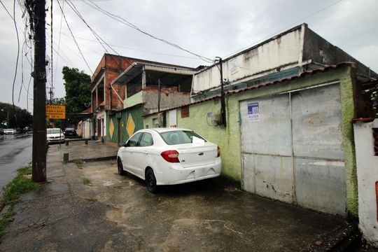 Fachada de casa para alugar com 1 quarto, 50m² em Pavuna Parque Columbia, Rio de Janeiro