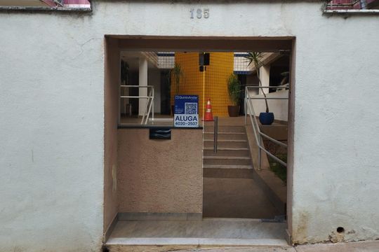 placa instalada BGOB-119 de apartamento para alugar com 3 quartos, 80m² em Buritis, Belo Horizonte