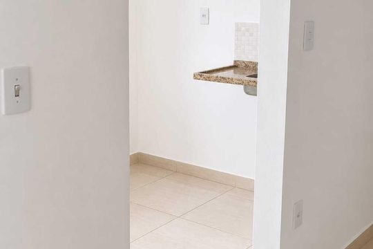 Cozinha de apartamento para alugar com 2 quartos, 42m² em Itacolomi, Rio de Janeiro