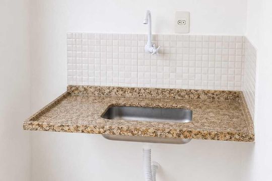 Cozinha de apartamento para alugar com 2 quartos, 42m² em Itacolomi, Rio de Janeiro