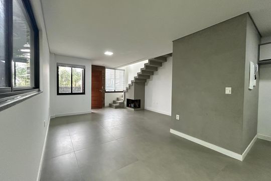 Sala  de casa para alugar com 2 quartos, 150m² em Rio Tavares, Florianópolis