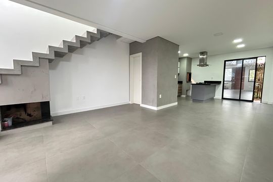 Casa para alugar com 2 quartos, 150m² em Rio Tavares, Florianópolis