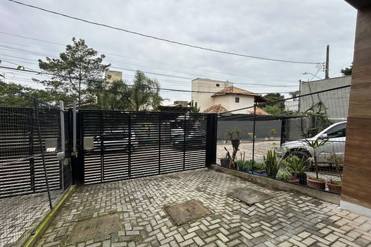 Garagem de casa para alugar com 2 quartos, 150m² em Rio Tavares, Florianópolis