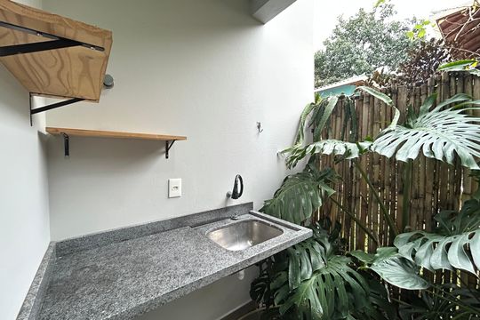 Área de Serviço de casa para alugar com 2 quartos, 150m² em Rio Tavares, Florianópolis