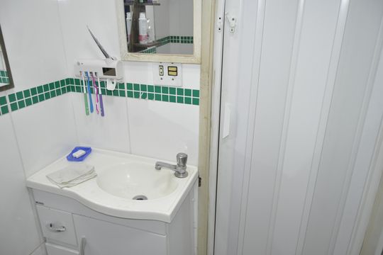 Banheiro social de apartamento para alugar com 2 quartos, 80m² em Méier, Rio de Janeiro