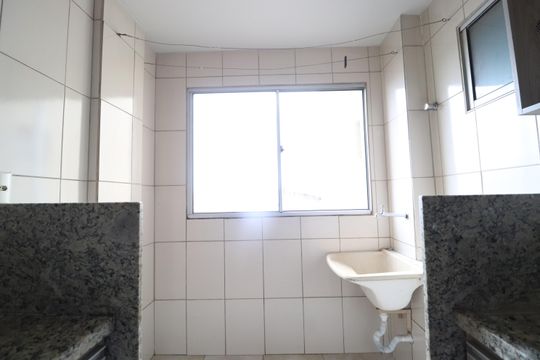 Área de Serviço de apartamento para alugar com 3 quartos, 75m² em Jardim Patricia, Uberlândia
