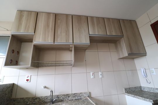 Cozinha de apartamento para alugar com 3 quartos, 75m² em Jardim Patricia, Uberlândia
