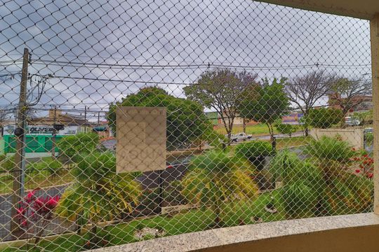 Sacada de apartamento para alugar com 3 quartos, 75m² em Jardim Patricia, Uberlândia