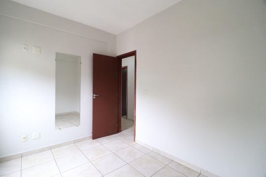 Quarto 2 de apartamento para alugar com 3 quartos, 75m² em Jardim Patricia, Uberlândia