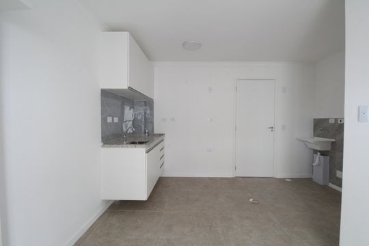 Sala/Cozinha de apartamento para alugar com 2 quartos, 42m² em Portal do Morumbi, São Paulo