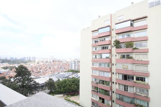 Vista  de apartamento para alugar com 2 quartos, 42m² em Portal do Morumbi, São Paulo