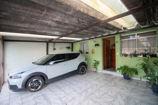 GARAGEM de casa à venda com 6 quartos, 170m² em Conjunto Residencial Paraiso, São Paulo