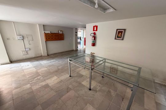 Hall de entrada de apartamento para alugar com 3 quartos, 80m² em Alto Caiçaras, Belo Horizonte
