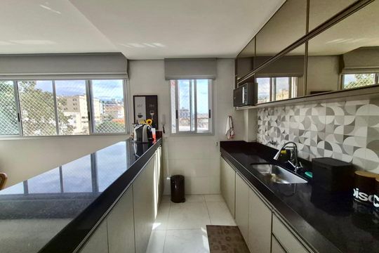 Cozinha de apartamento à venda com 3 quartos, 168m² em Jardim America, Belo Horizonte