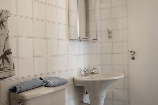 Banheiro de apartamento à venda com 1 quarto, 42m² em Pinheiros, São Paulo
