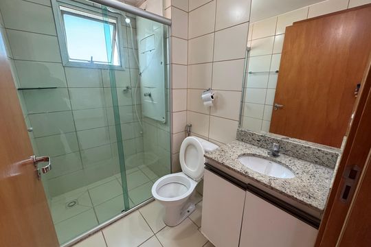 Banheiro de apartamento para alugar com 2 quartos, 60m² em Samanbaia Sul, Brasília