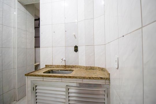 Cozinha e área de serviço de apartamento à venda com 2 quartos, 63m² em Bonsucesso, Rio de Janeiro