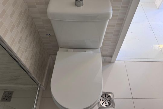 Banheiro Social de apartamento para alugar com 3 quartos, 262m² em Barra da Tijuca, Rio de Janeiro