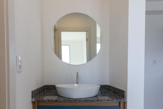 Banheiro de apartamento para alugar com 2 quartos, 42m² em Centro, Guarulhos