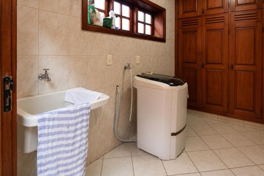 Área de serviço de casa para alugar com 5 quartos, 277m² em Jardim Anton von Zuben, Campinas