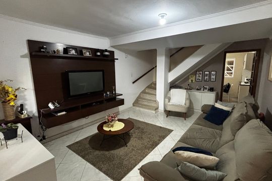 Casa à venda com 2 quartos, 100m² em Campestre, Santo André