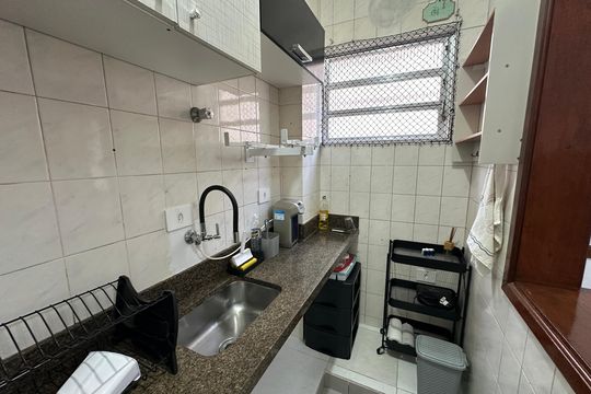 Cozinha de apartamento para alugar com 1 quarto, 50m² em Itararé, São Vicente